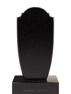 Памятник в классическом стиле с акцентом на геометрию